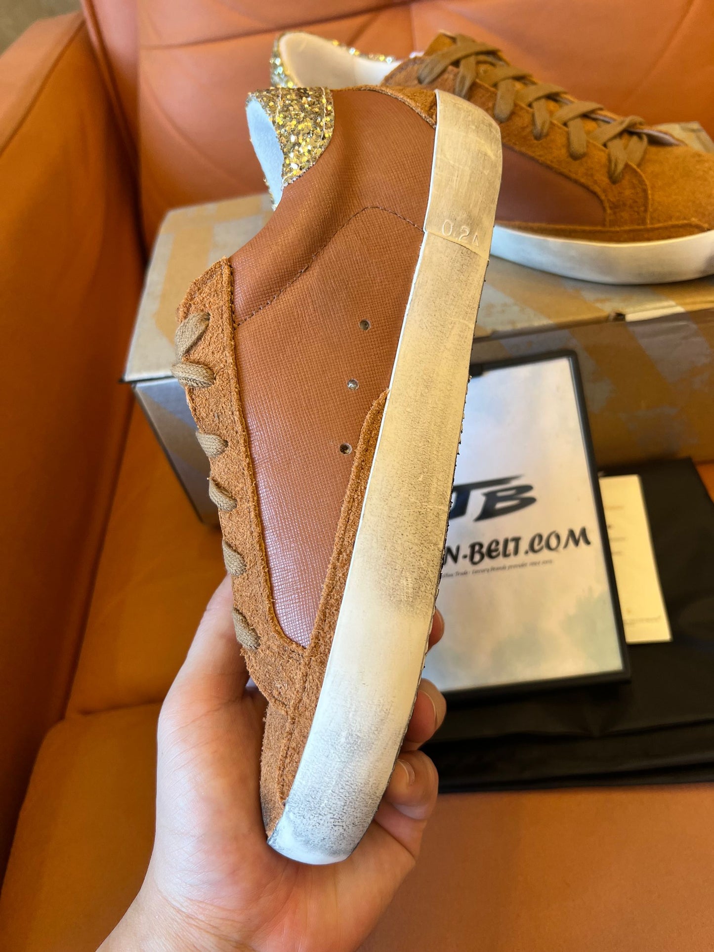 Zapatillas bajas Golden Goose Superstar de piel mixta en color topo
