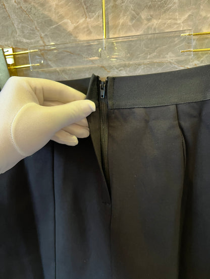 Conjunto de top curto e saia Dolce &amp; Gabbana com cós alto e logo preto