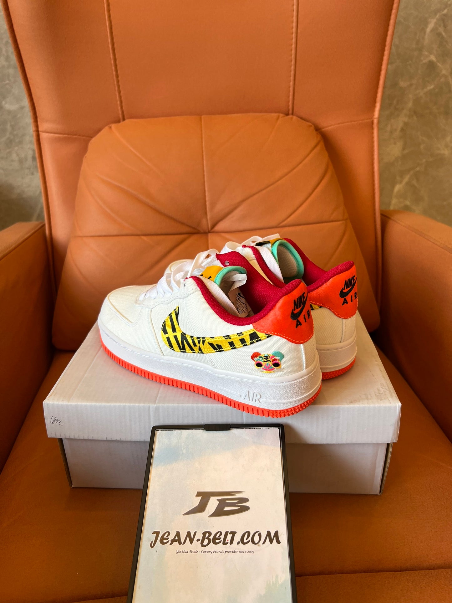 Nike Air Force 1 '07 LV8 año del tigre