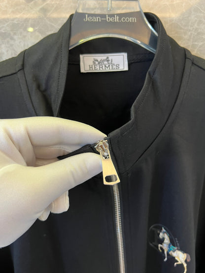 Conjunto de agasalho preto bordado Hermès Carousel