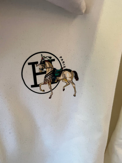 Chándal blanco con motivo de caballo bordado de Hermès
