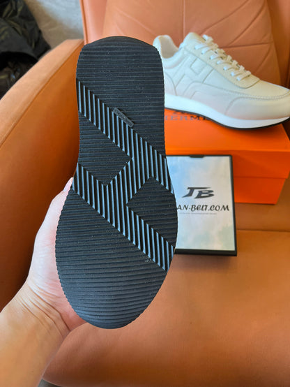 Zapatillas deportivas Chris de Hermès en piel color caqui