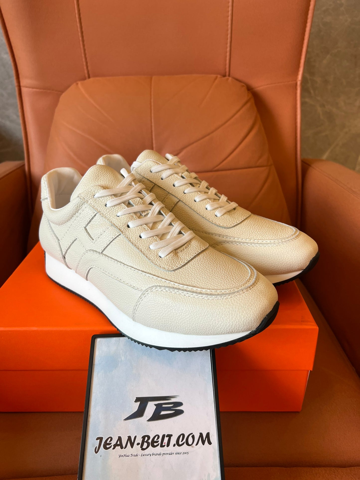 Zapatillas deportivas Chris de Hermès en piel color caqui