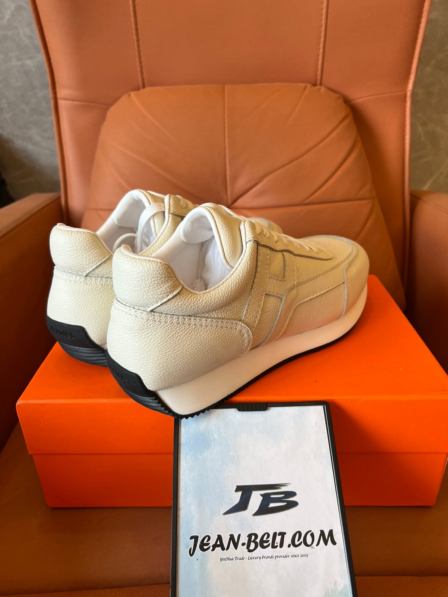 Zapatillas deportivas Chris de Hermès en piel color caqui