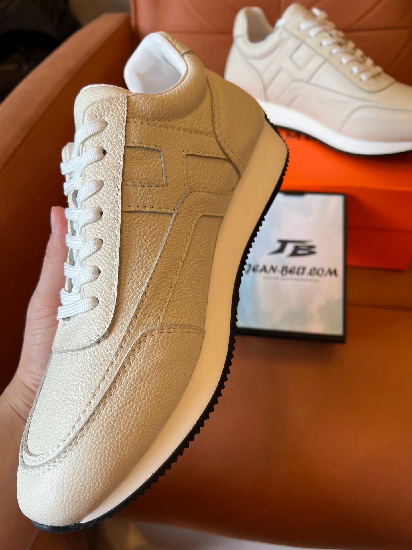 Zapatillas deportivas Chris de Hermès en piel color caqui