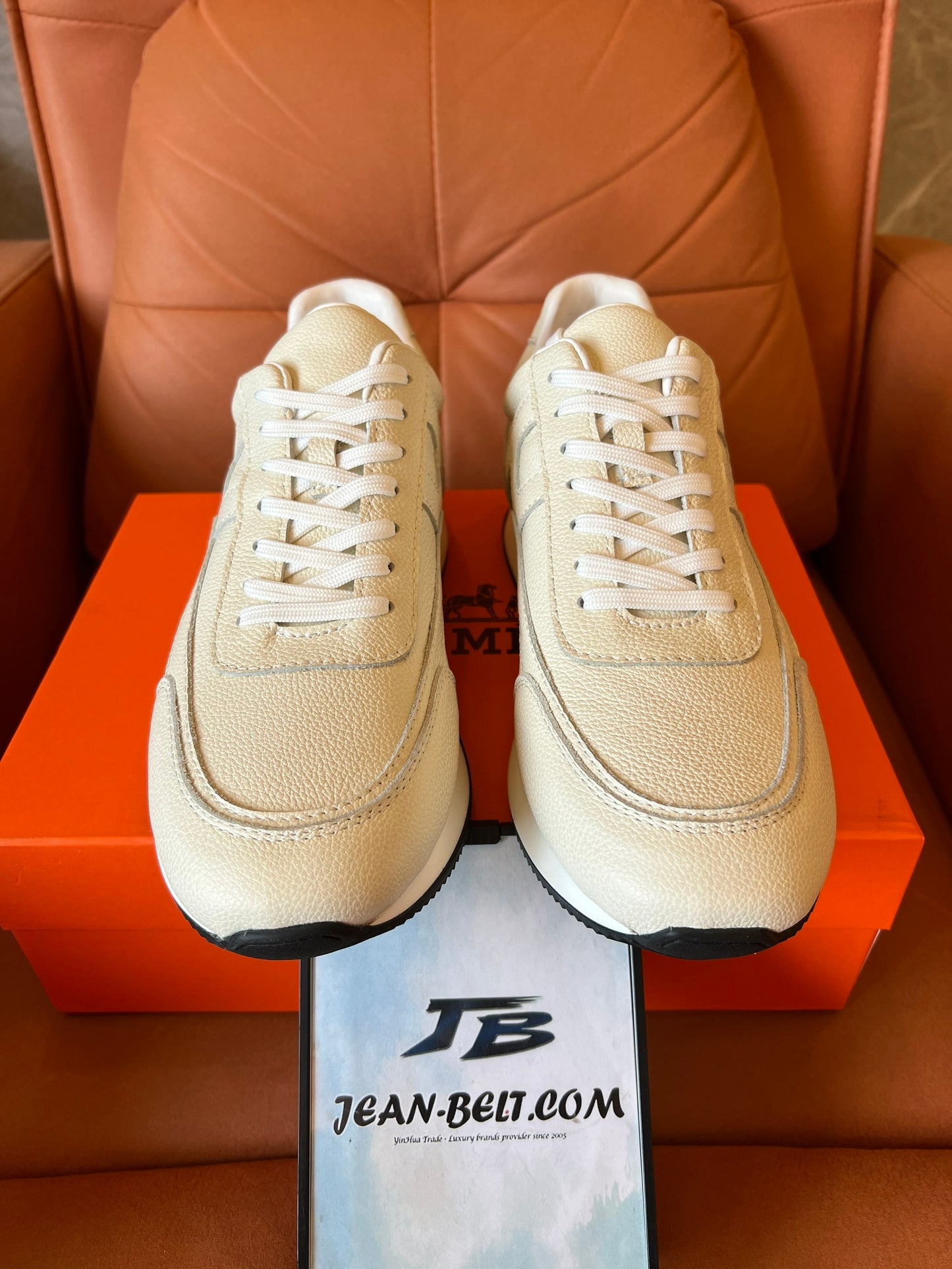 Zapatillas deportivas Chris de Hermès en piel color caqui