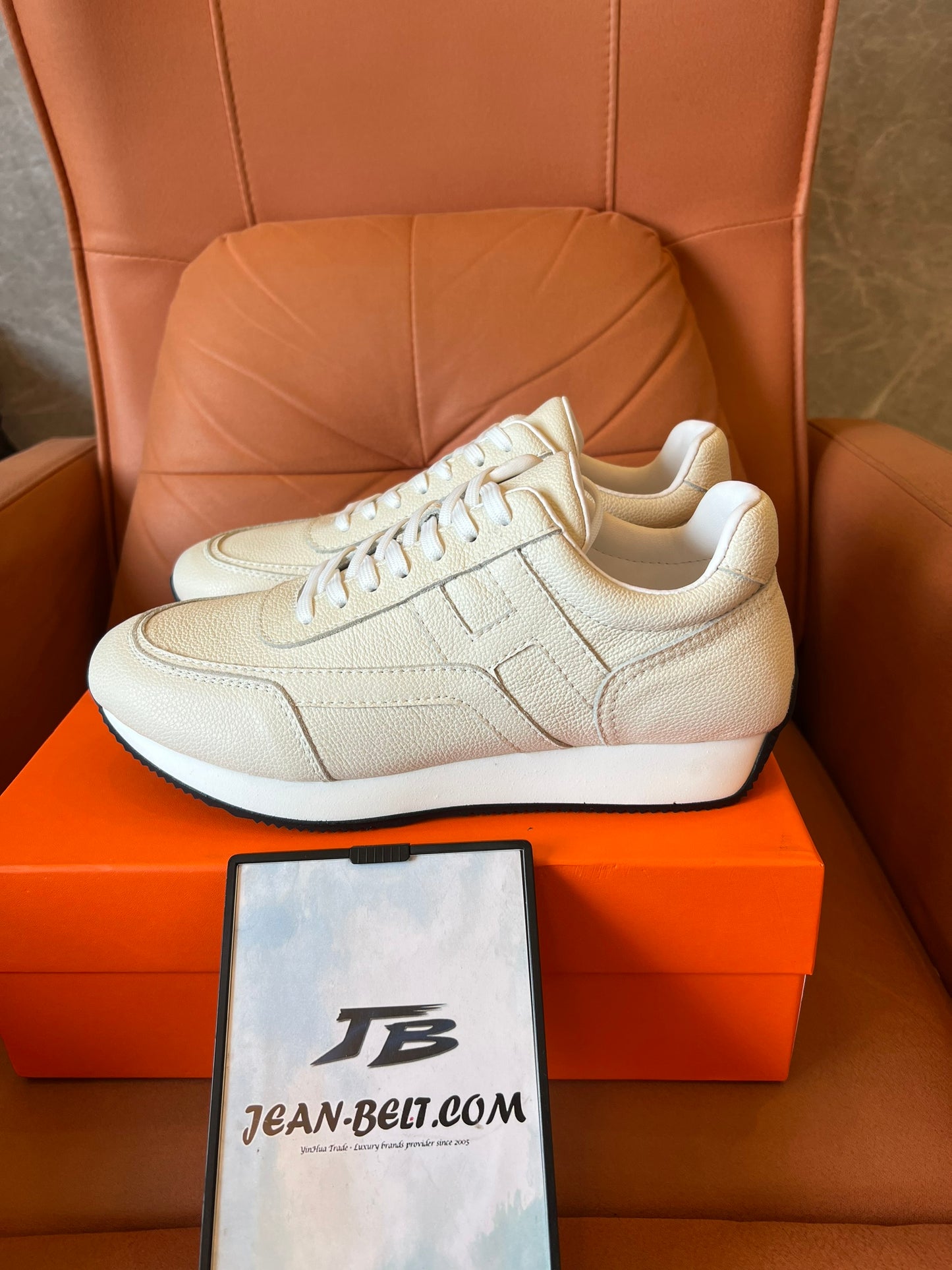 Zapatillas deportivas Chris de Hermès en piel color caqui