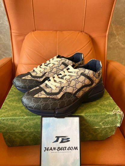 Tênis Gucci GG Rhyton
