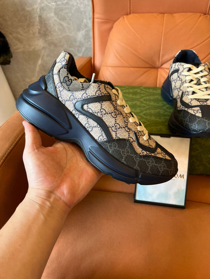 Tênis Gucci GG Rhyton