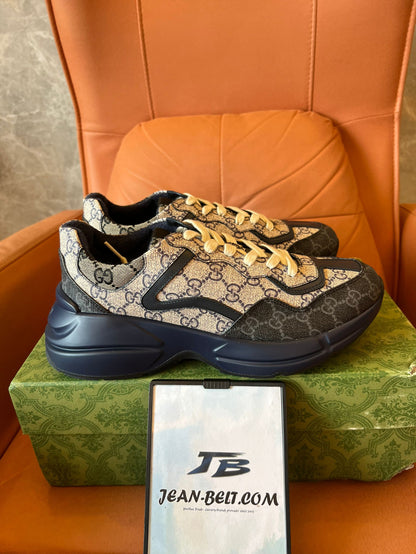 Tênis Gucci GG Rhyton