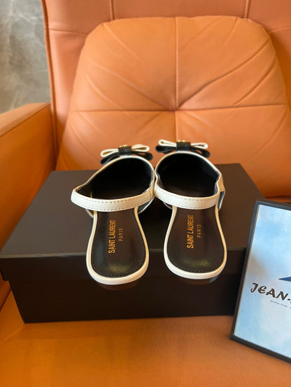 Sapatilhas de balé de couro liso Saint Laurent