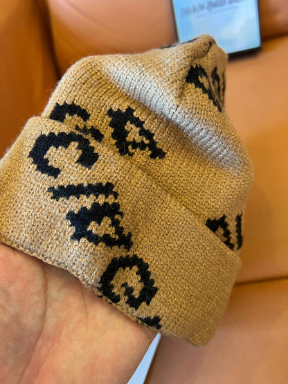 Balenciaga Logo Knit Beanie - Khaki