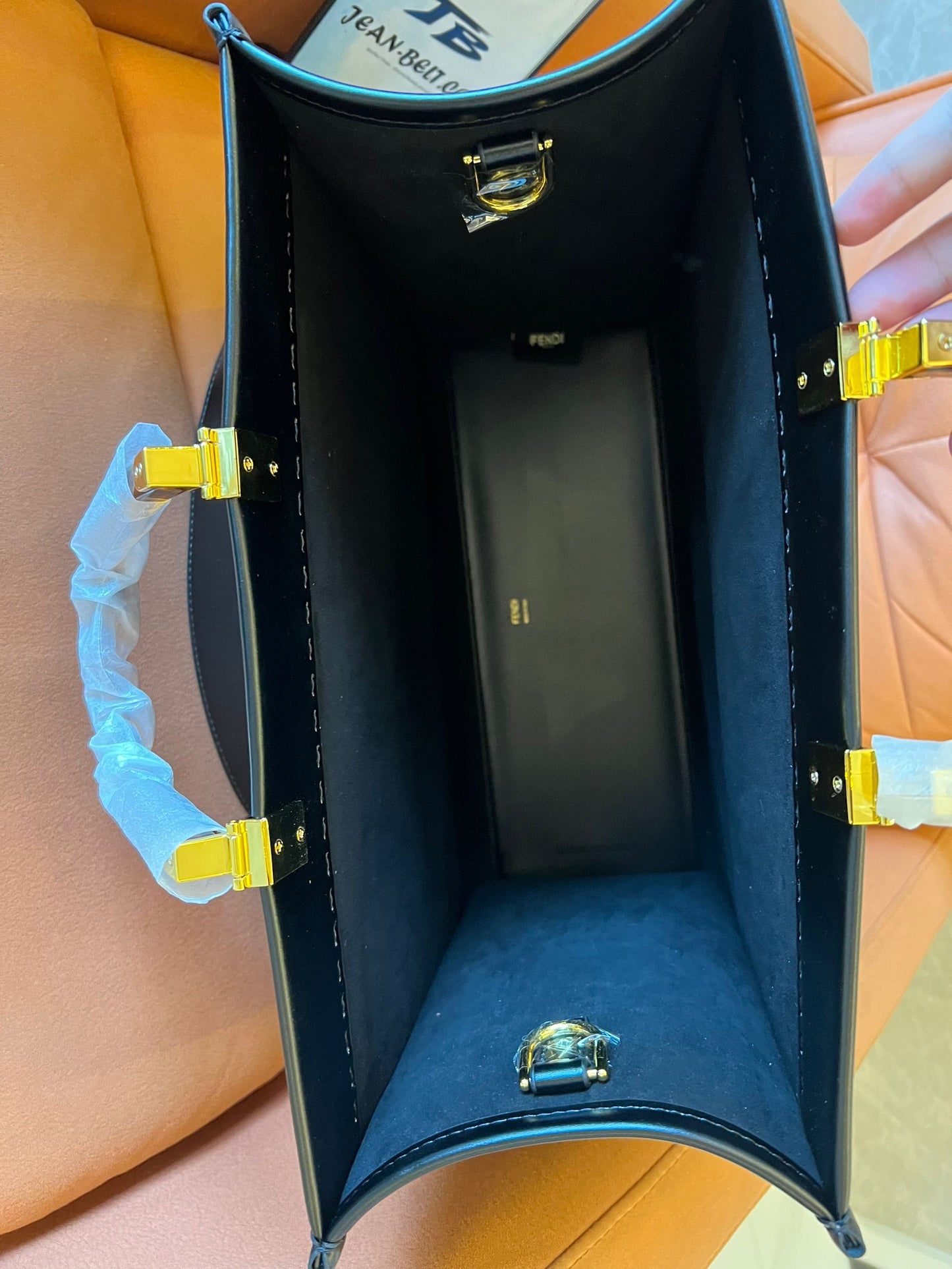 Fendi sunshine grande bolsa de couro preta com alça