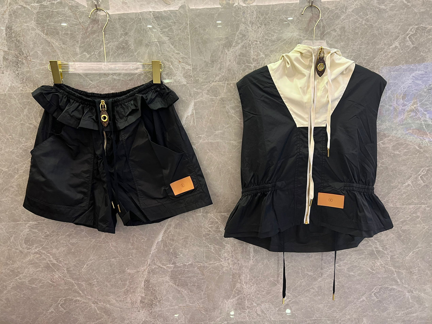 Conjunto de colete e shorts de náilon bicolor Louis Vuitton