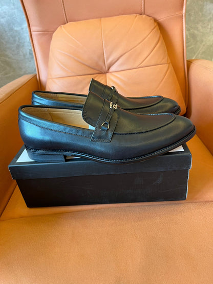 Mocassins de couro com detalhes em freio de cavalo e logotipo da Gucci