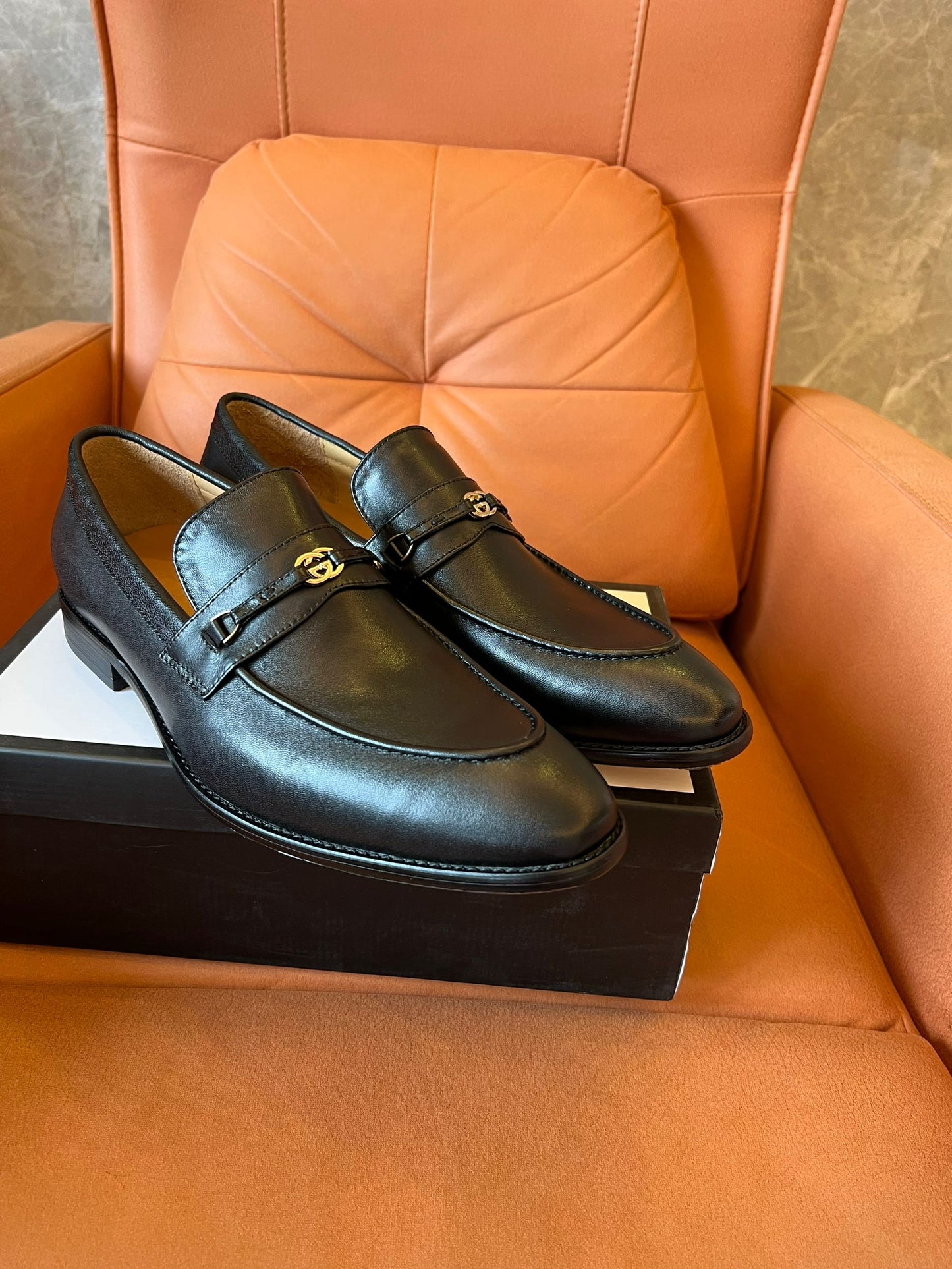 Mocassins de couro com detalhes em freio de cavalo e logotipo da Gucci