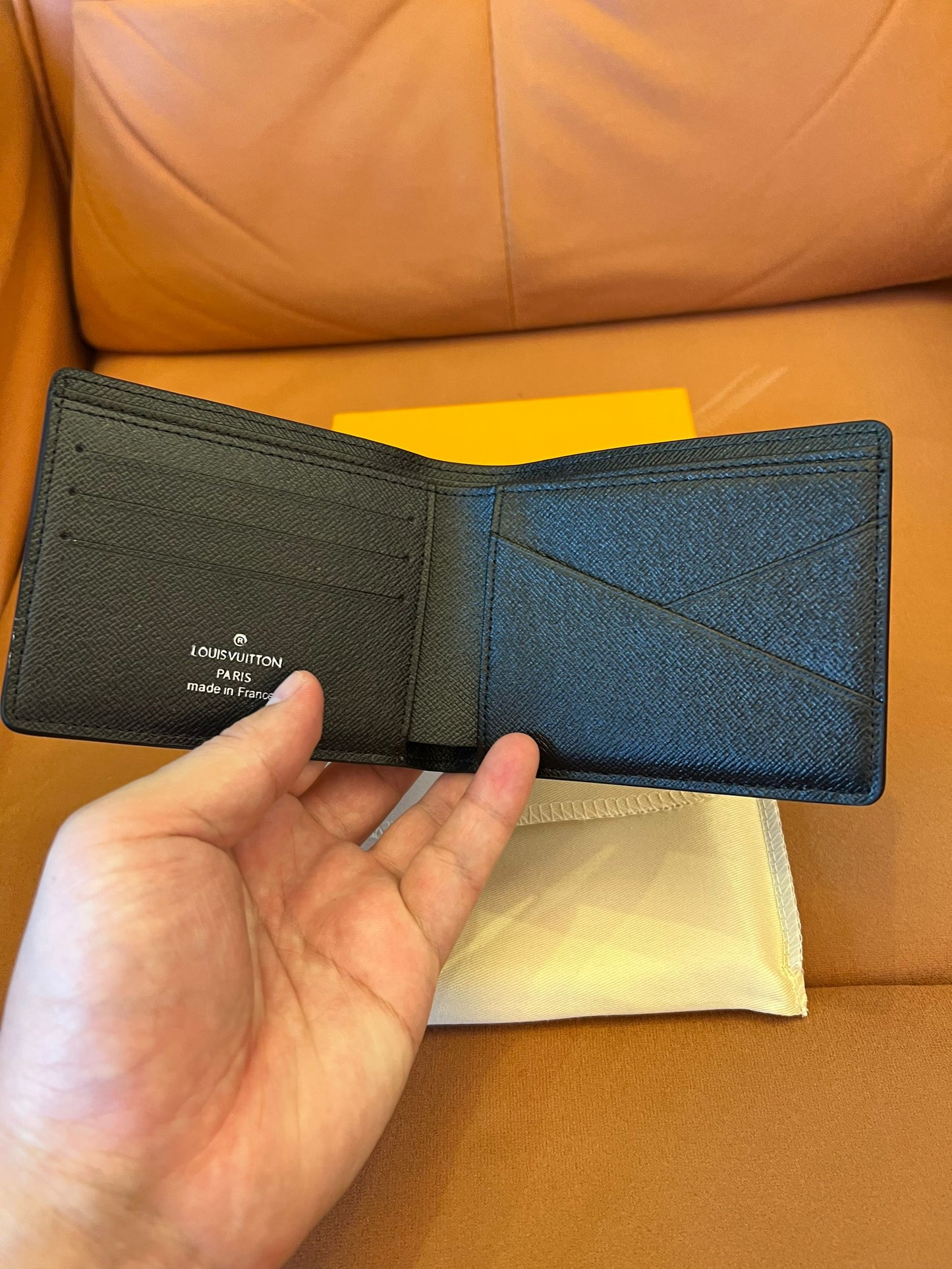 Carteira Louis Vuitton – monograma eclipse