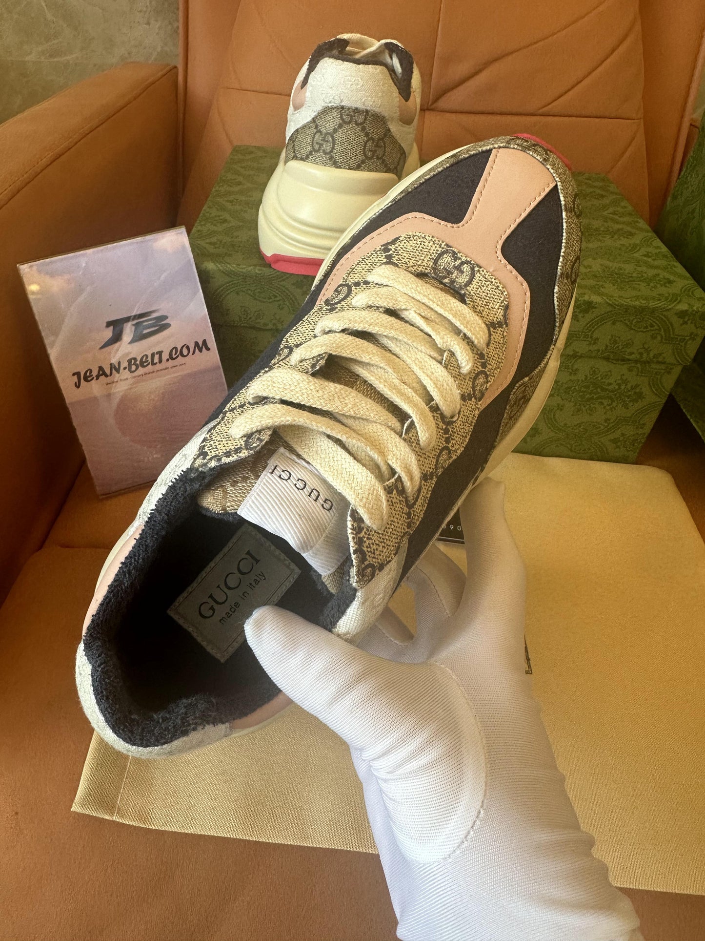 Tênis Gucci GG Rhyton confortável