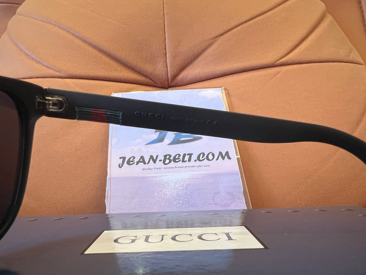 Óculos de sol retangulares Gucci GG0016S - preto fosco com faixa exclusiva
