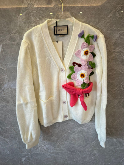 Cardigan de malha bordado floral Gucci com detalhes de apliques