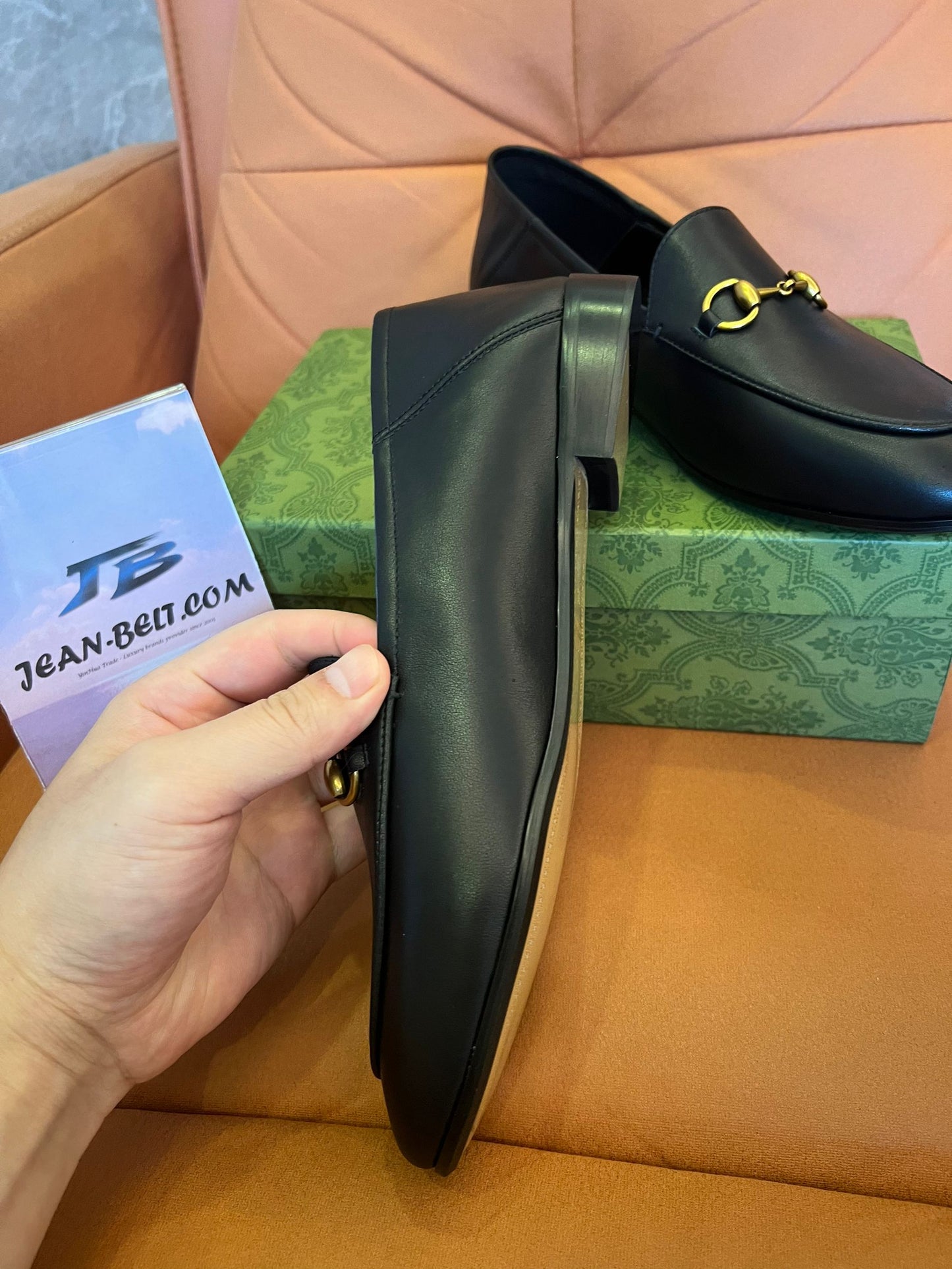 Mocassins de couro Gucci Horsebit em preto