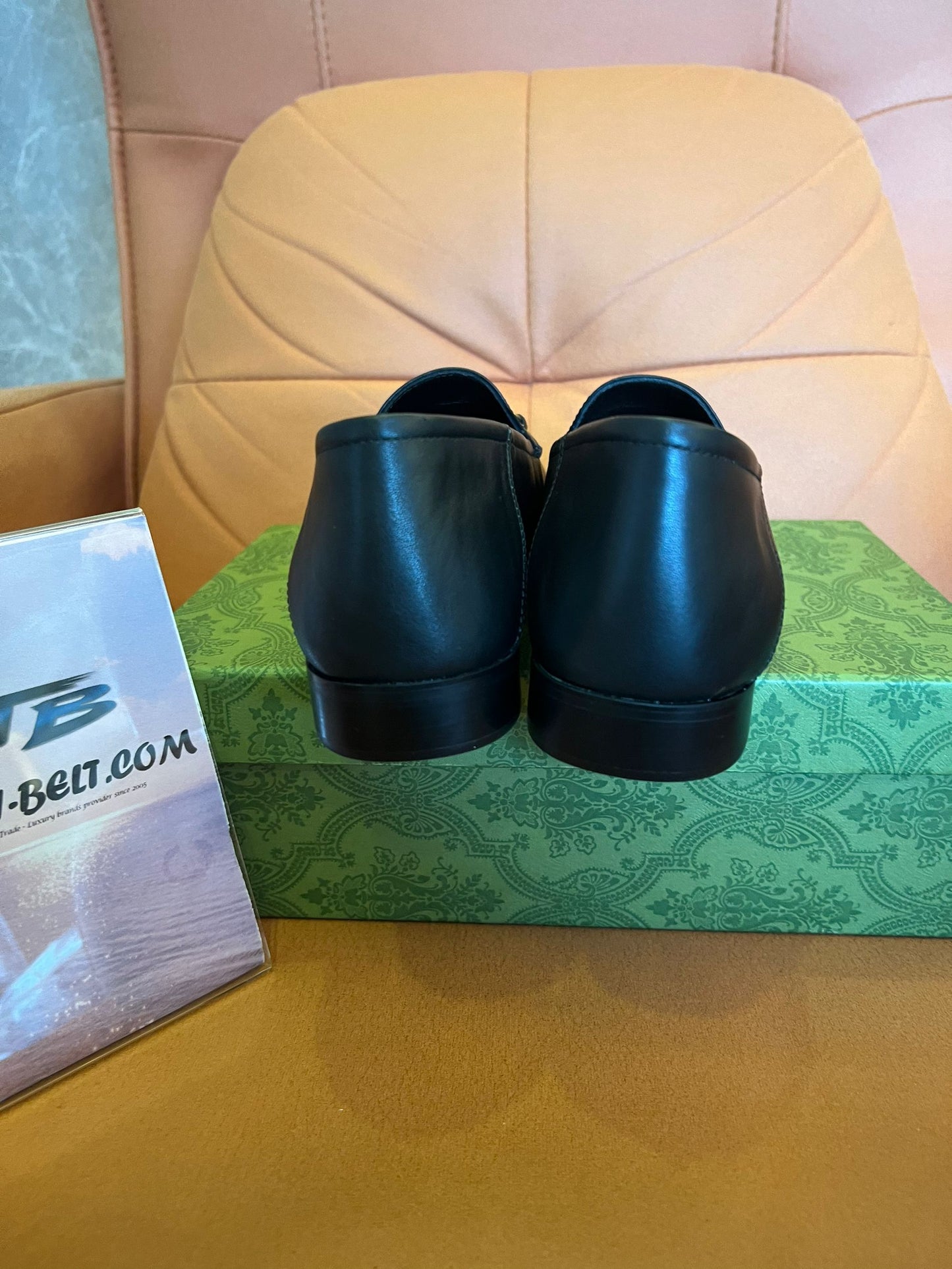 Mocassins de couro Gucci Horsebit em preto