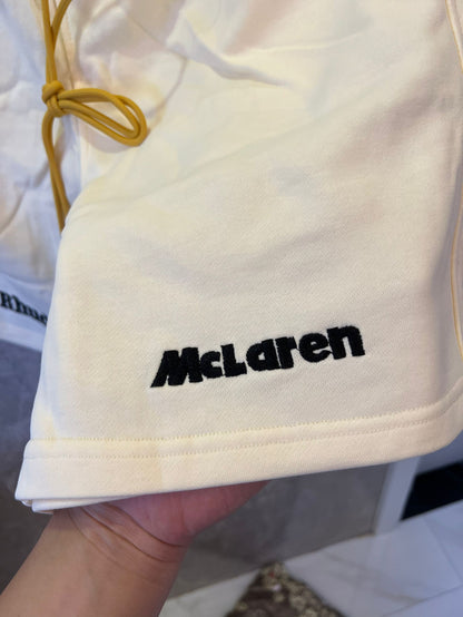 Shorts brancos com cordão e logotipo Rhude x McLaren