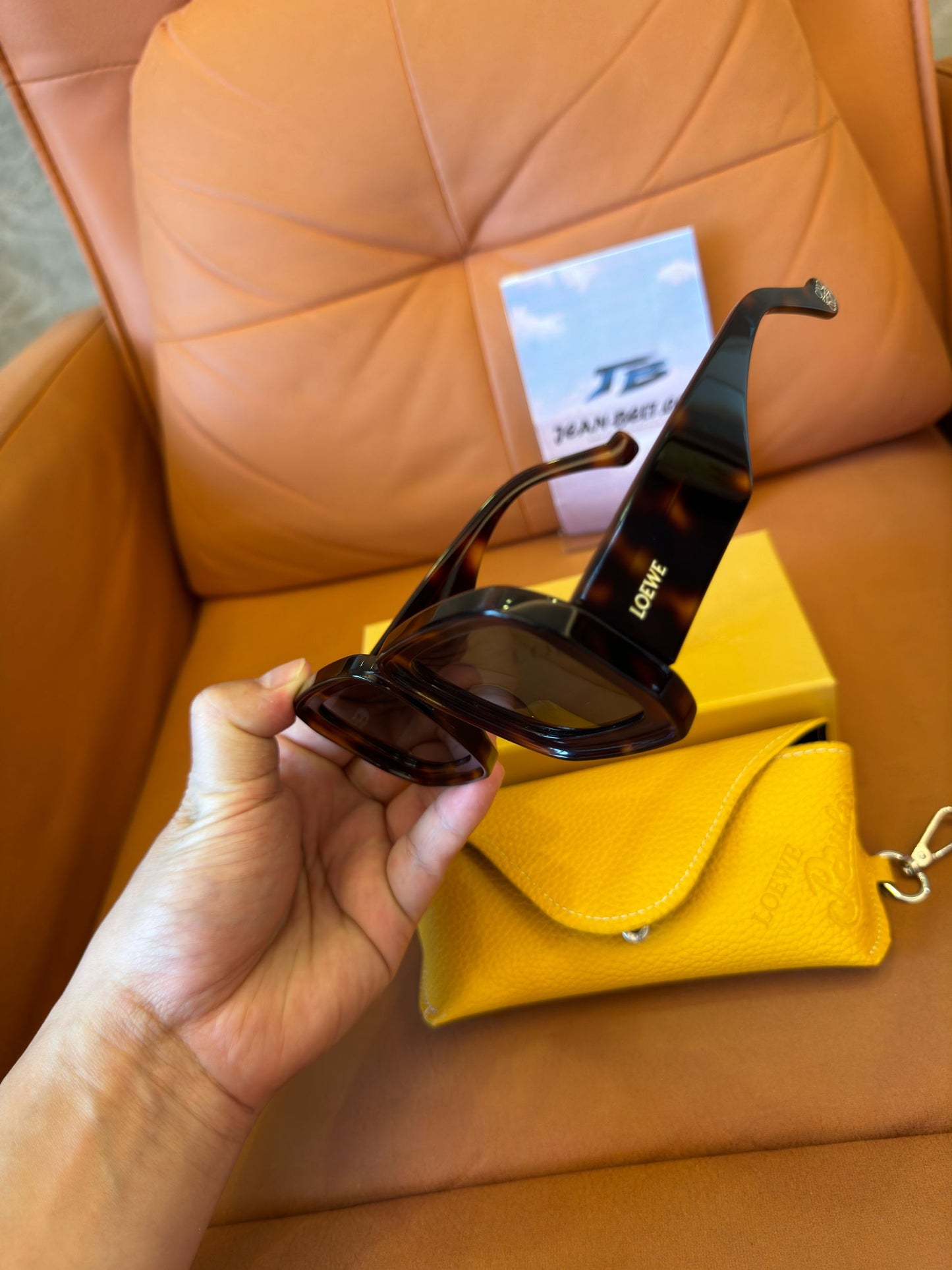 Gafas de sol cuadradas de carey de Loewe