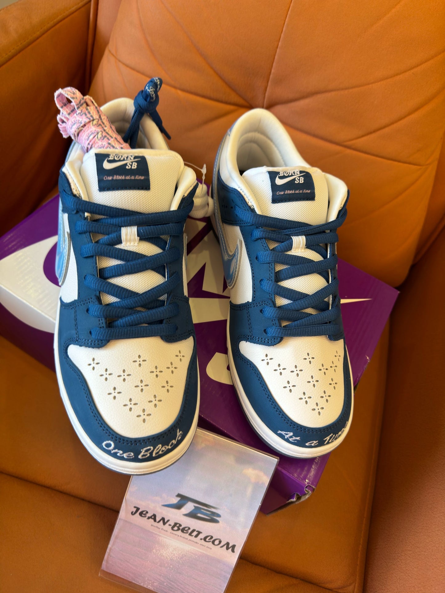 Nike SB Dunk Low "Um Bloco Abaixo"