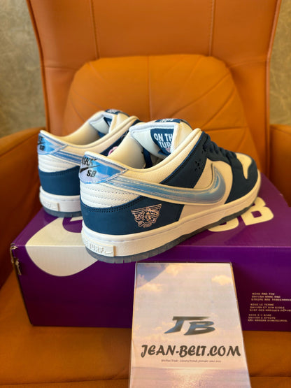 Nike SB Dunk Low "Um Bloco Abaixo"