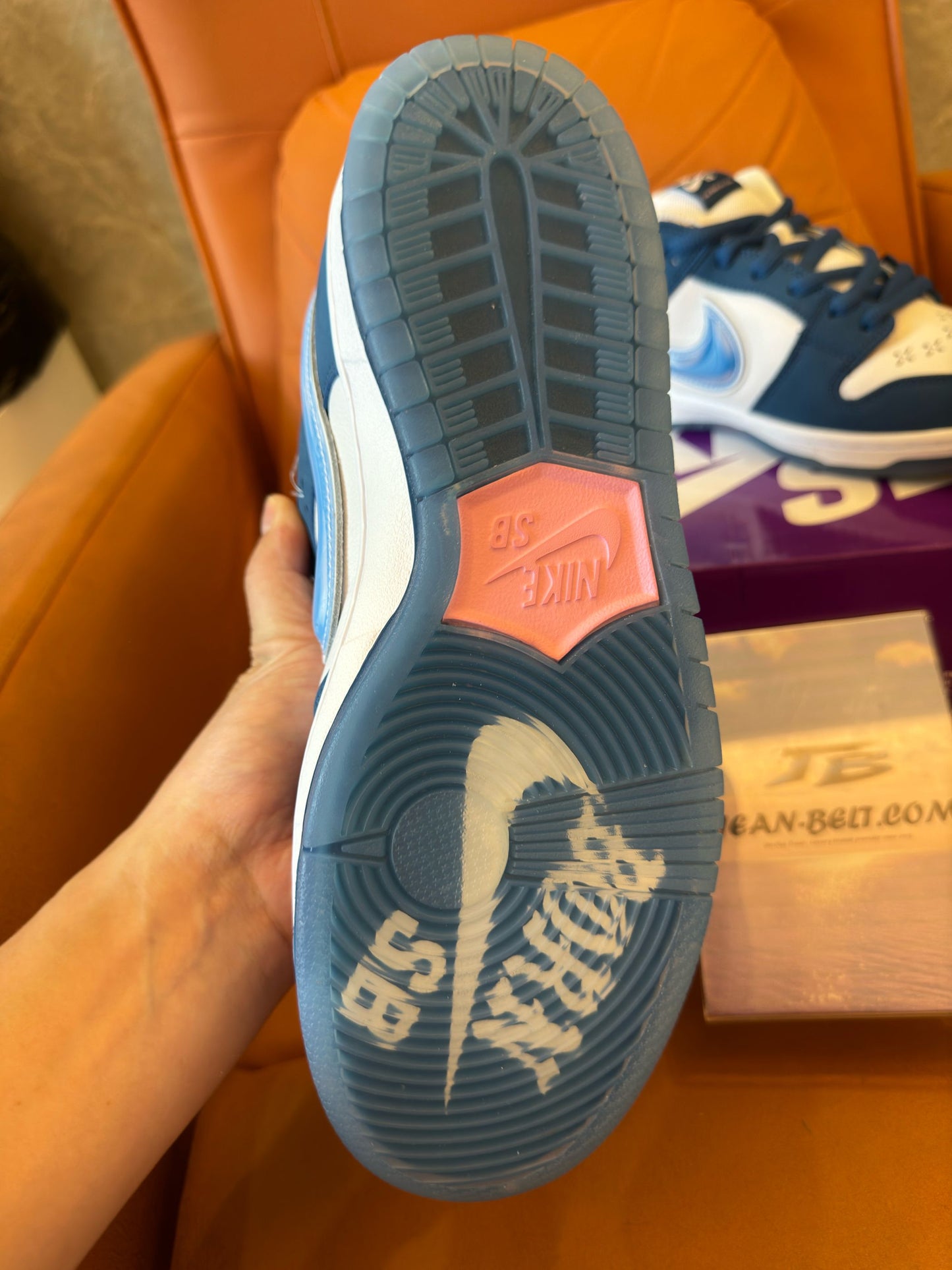 Nike SB Dunk Low "Um Bloco Abaixo"
