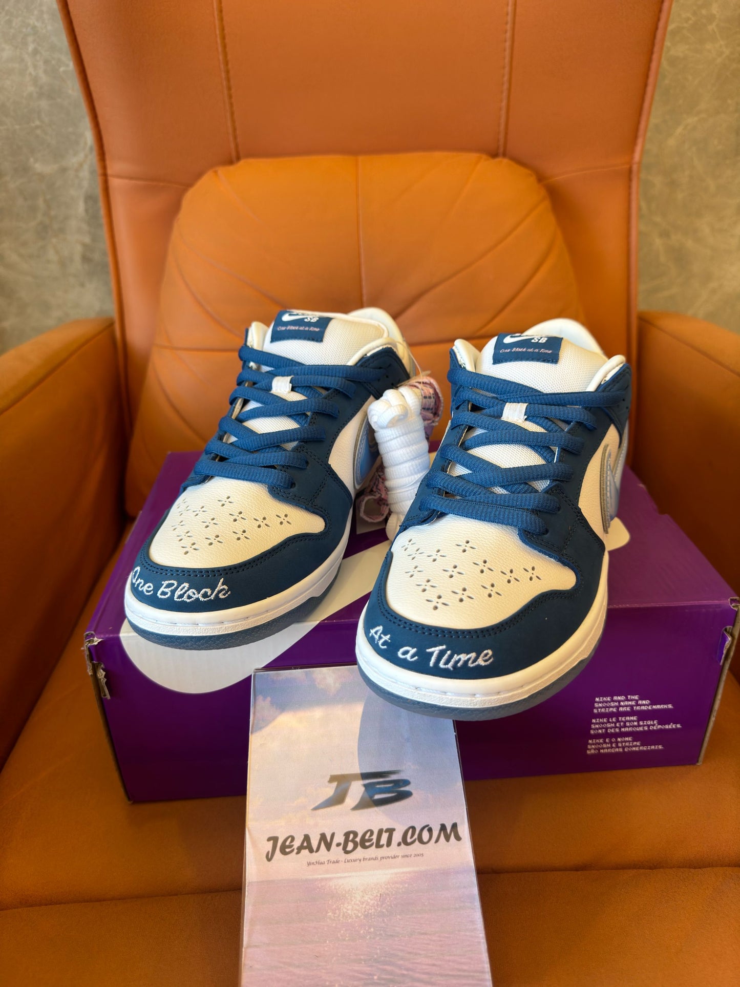 Nike SB Dunk Low "Um Bloco Abaixo"