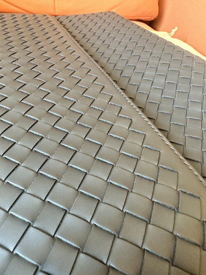 Bottega Veneta Mala de Mão Clutch em Pele Preta e Malha