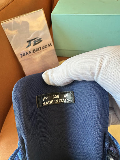 Tênis Lanvin Curb azul com detalhes em strass