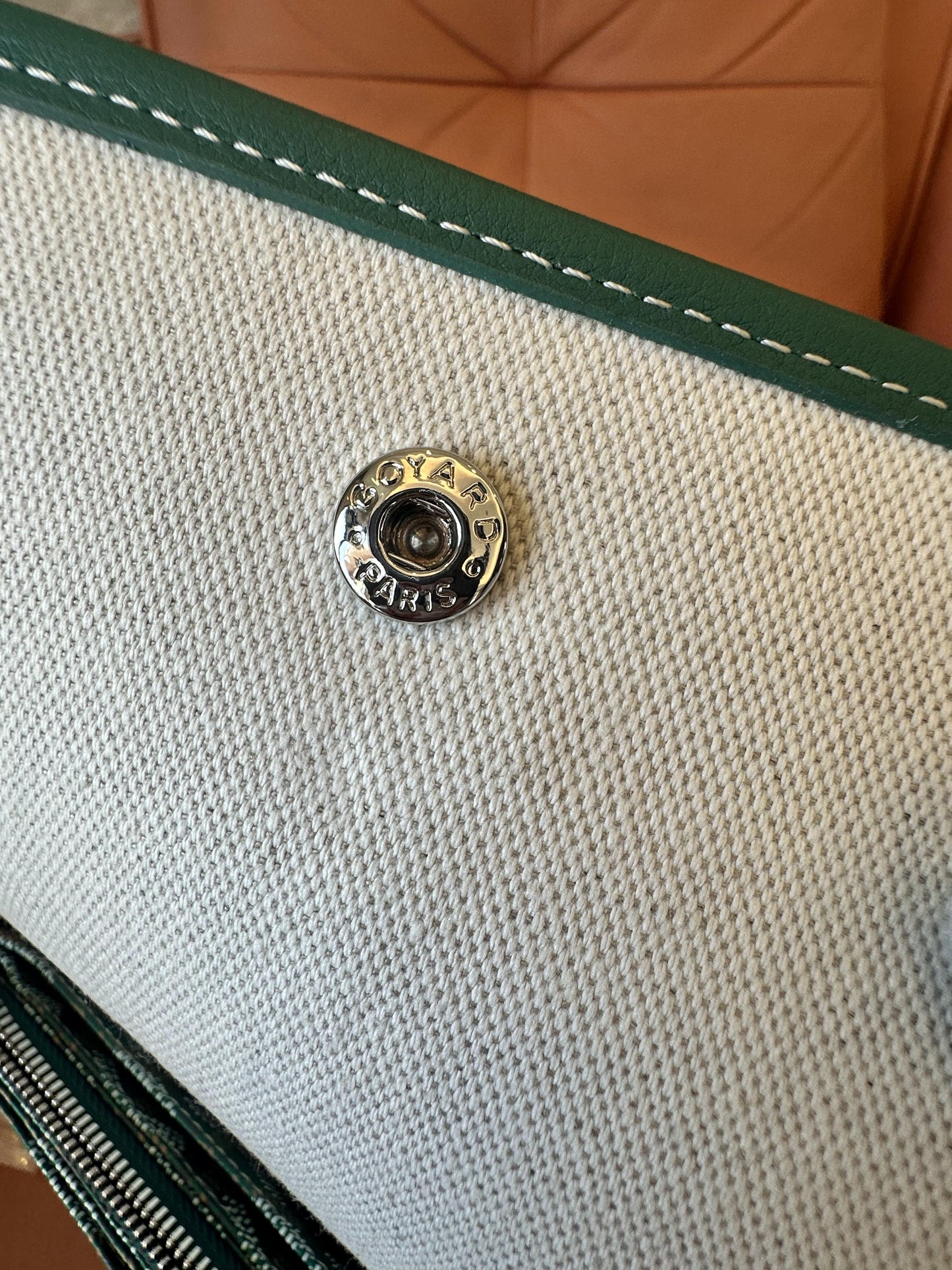 Bolso bandolera Goyard de piel de becerro estilo poni verde
