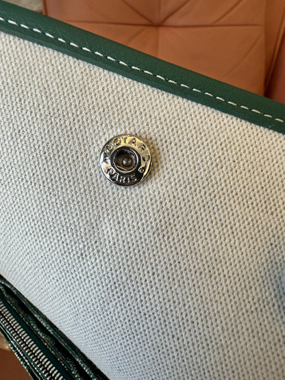 Bolso bandolera Goyard de piel de becerro estilo poni verde