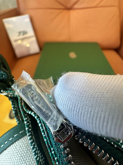 Bolso bandolera Goyard de piel de becerro estilo poni verde