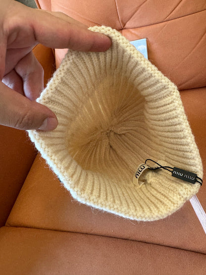 Gorro de punto de lana Miu Miu con detalles de lazo