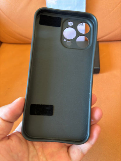 Funda clásica de piel a cuadros de Burberry para iPhone