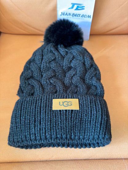 Gorro UGG preto de tricô com pompom e placa com logotipo