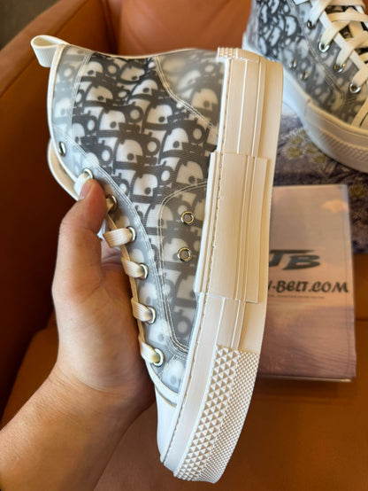 Zapatillas altas oblicuas Dior B23 con parche personalizado