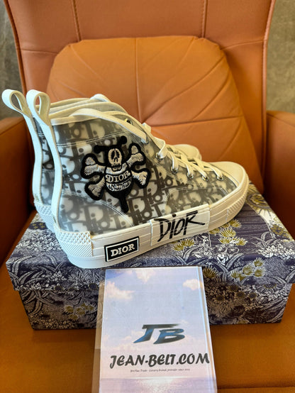 Zapatillas altas oblicuas Dior B23 con parche personalizado