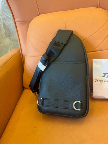Bolsa de peito masculina Prada