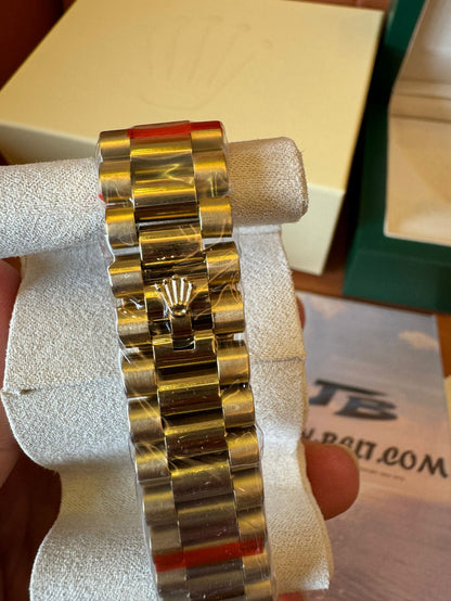 Rolex Day-Date 18K gold diamond dial luxury watch