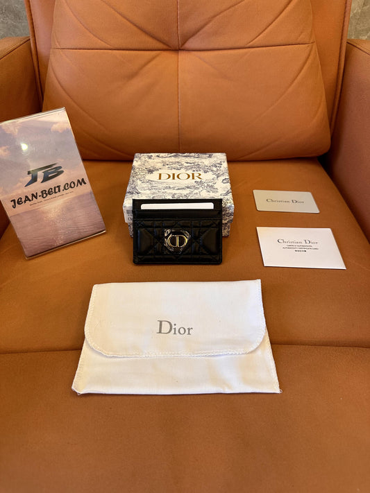 Tarjetero Dior Caro Cannage de piel acolchada, color negro
