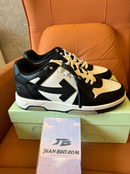 Off-White low-top sneakers in black & white leather