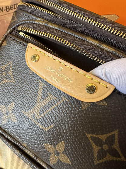 Bolsa Louis Vuitton mini bum em lona com monograma