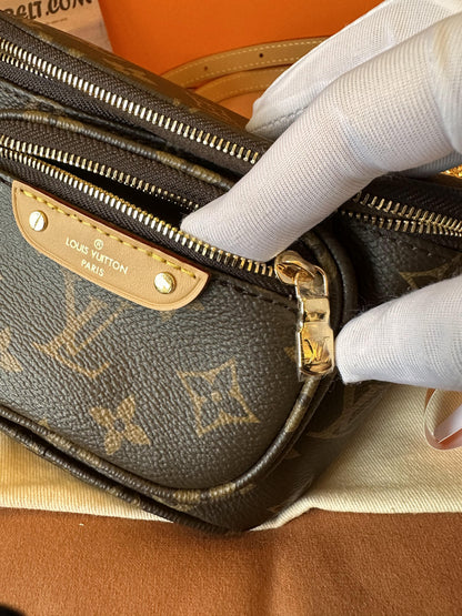 Bolsa Louis Vuitton mini bum em lona com monograma