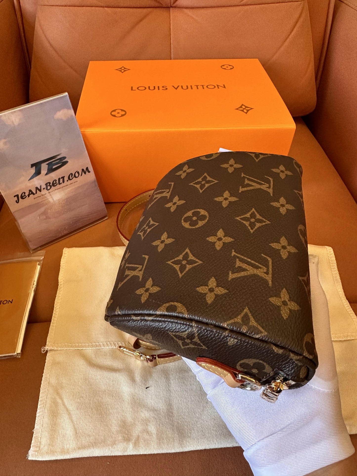 Bolsa Louis Vuitton mini bum em lona com monograma