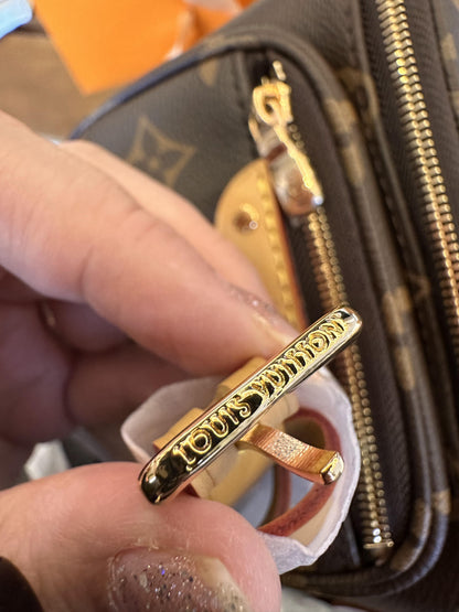 Bolsa Louis Vuitton mini bum em lona com monograma